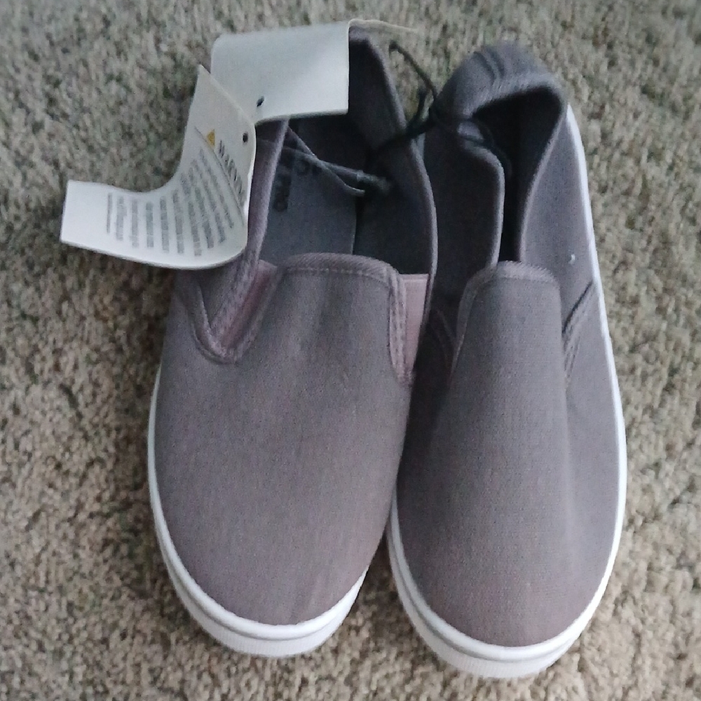 Kids Easy Slip-On Canvas Sneakers in Gray